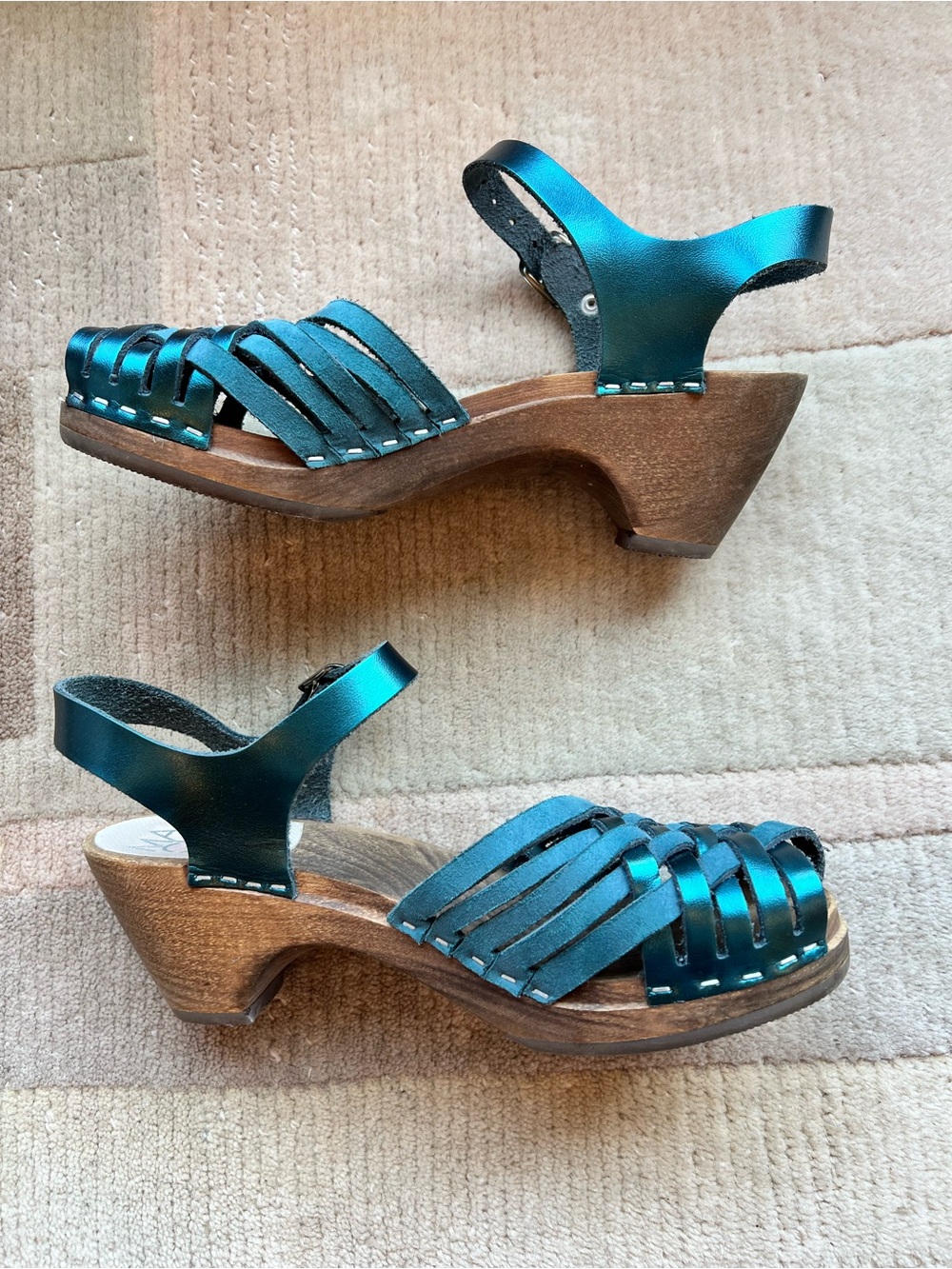 Maguba Teal Metallic Woven Leather Women’s Clog Sandals - Picture 3 of 3